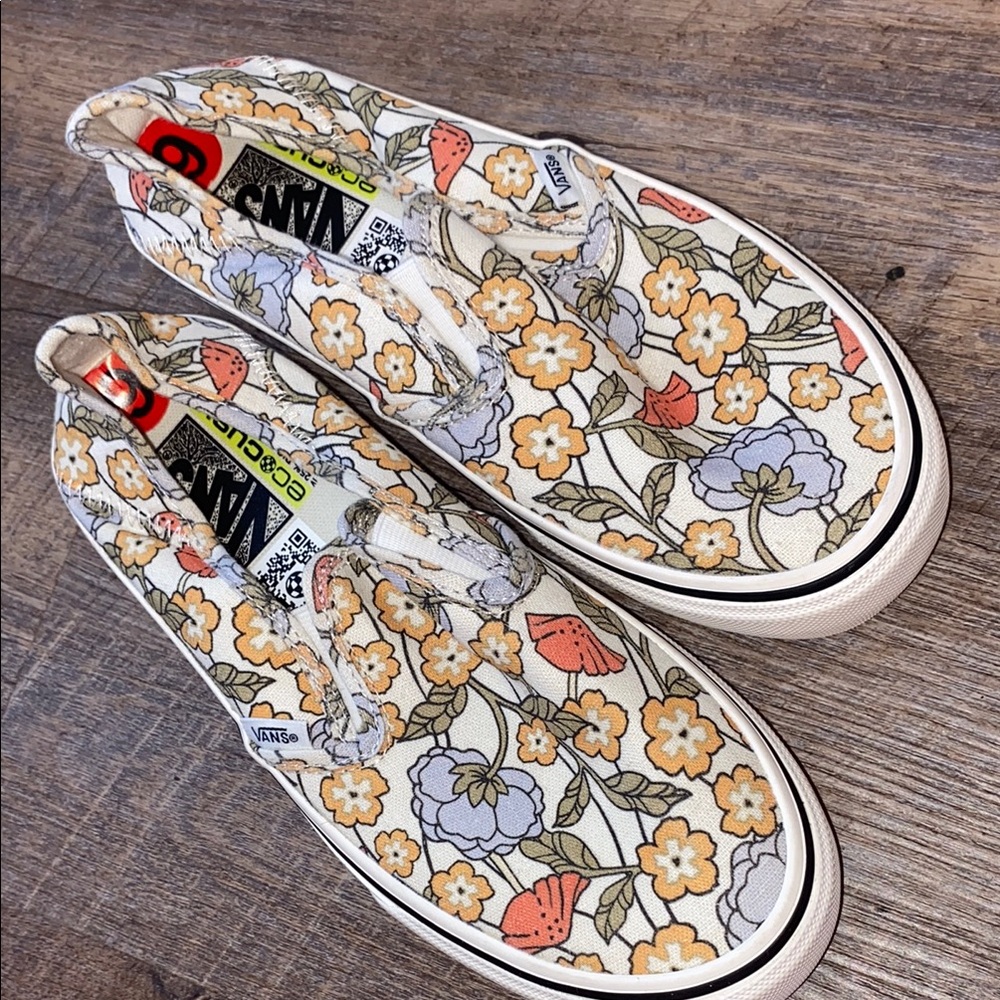 Vans Floral Canvas Sneakers - Picture 2 of 5